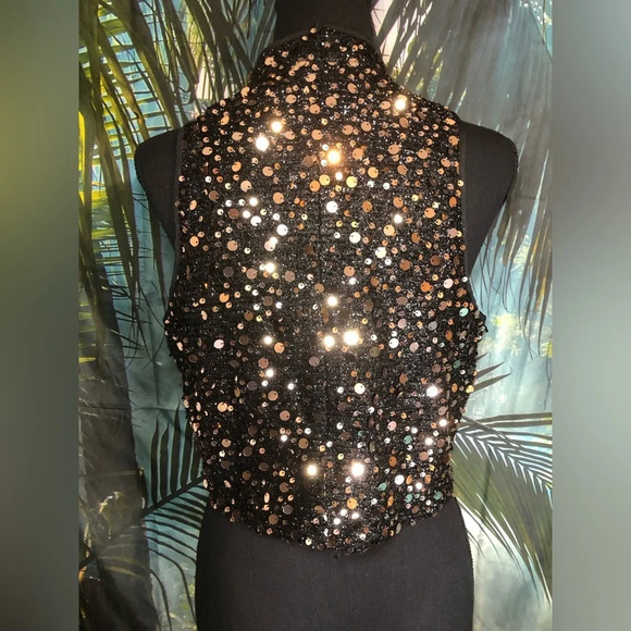 Sleeveless Sequin Crop top - Picture 4 of 12